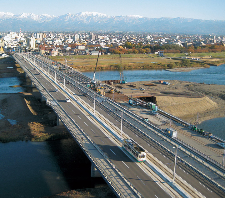 富山大橋 2013