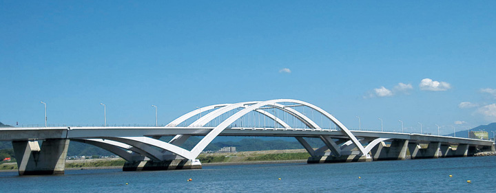 海の中道大橋